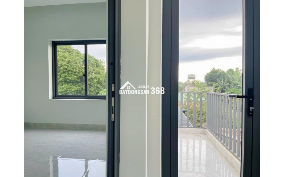 BÁN NGỘP NHÀ 1 TRỆT 2 LẦU 150M2 2TY5 TRUNG TÂM THỦ DẦU MỘT, SỔ HỒNG RIÊNG,ĐƯỜNG XE HƠI